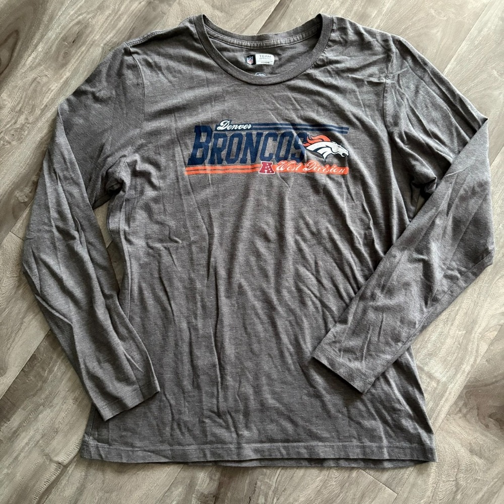 Denver Broncos women's shirt • size large • Long sleeve Gray - NFL
